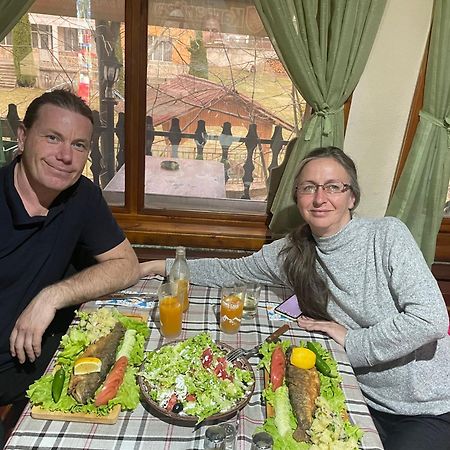 Къща За Гости Динас Zmeitsa Zewnętrze zdjęcie