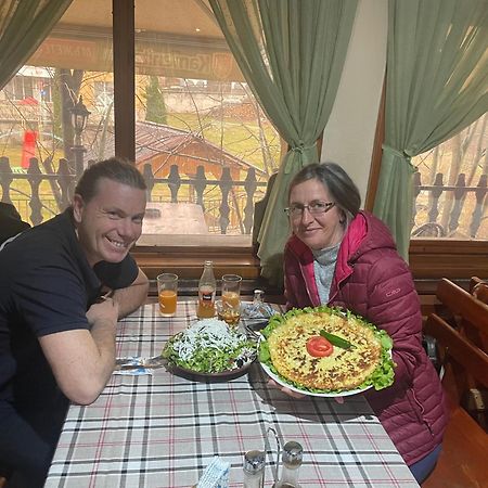 Къща За Гости Динас Zmeitsa Zewnętrze zdjęcie